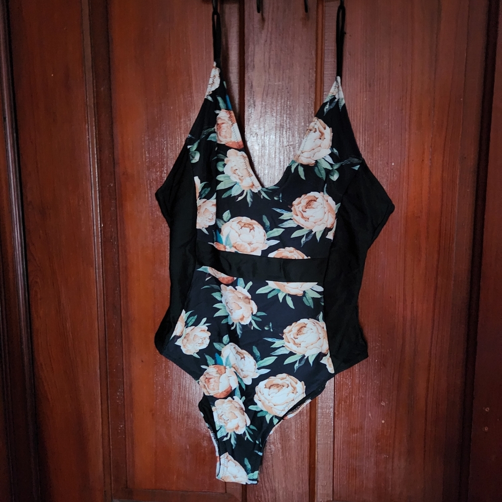 Cupshe Floral Bathing Suit Medium 6 Swimsuit